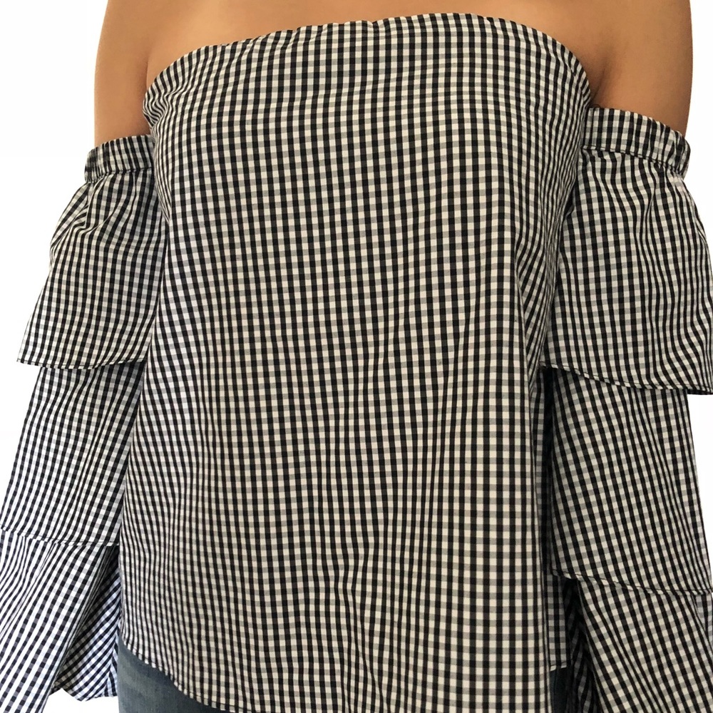 Socialite off the shoulder top size small